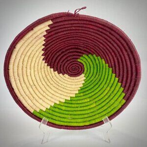 NWOT Hand Woven Kenyan Basket Coil Wicker Basket/Plates for Wall Decor